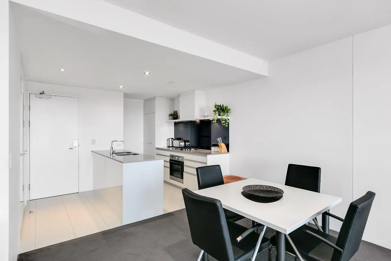 Circle On Cavill, Apartments And Sub Penthouses - We Accommodate Gold Coast 0*,