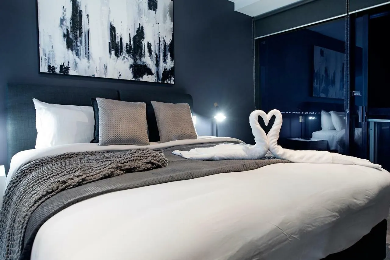 Circle On Cavill, Apartments And Sub Penthouses - We Accommodate Gold Coast