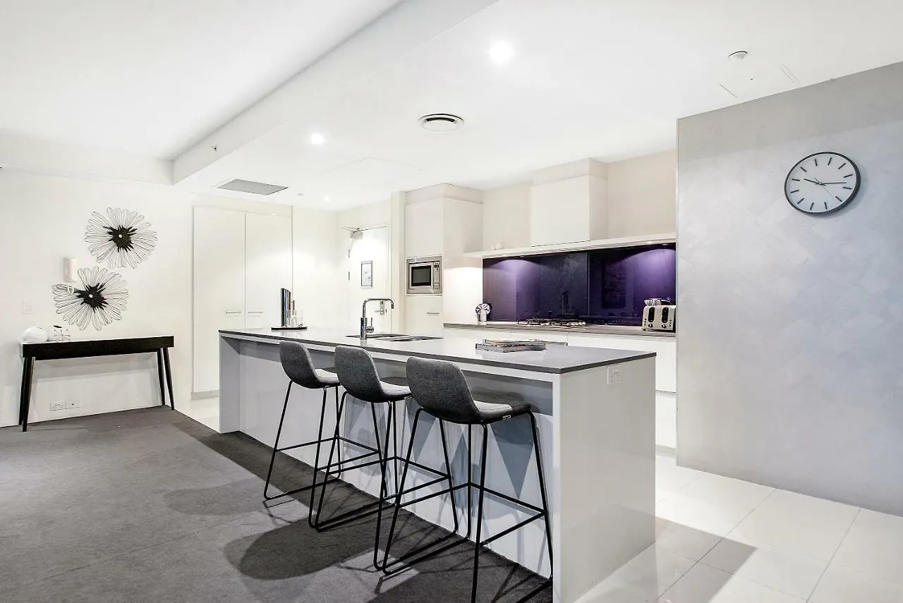 Circle On Cavill, Apartments And Sub Penthouses - We Accommodate Gold Coast Australia