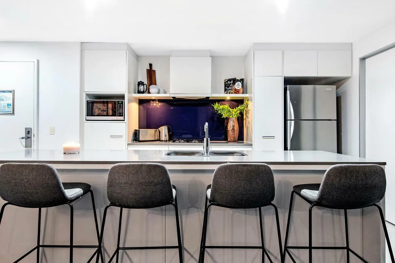 Circle On Cavill, Apartments And Sub Penthouses - We Accommodate Gold Coast