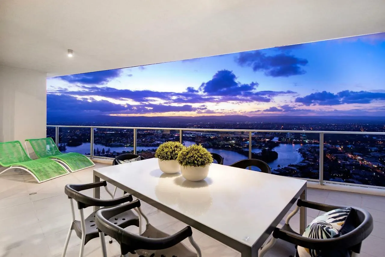 Circle On Cavill, Apartments And Sub Penthouses - We Accommodate Gold Coast