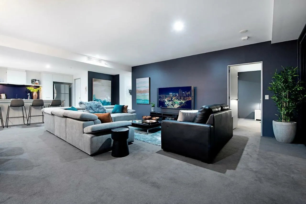 Circle On Cavill, Apartments And Sub Penthouses - We Accommodate Gold Coast