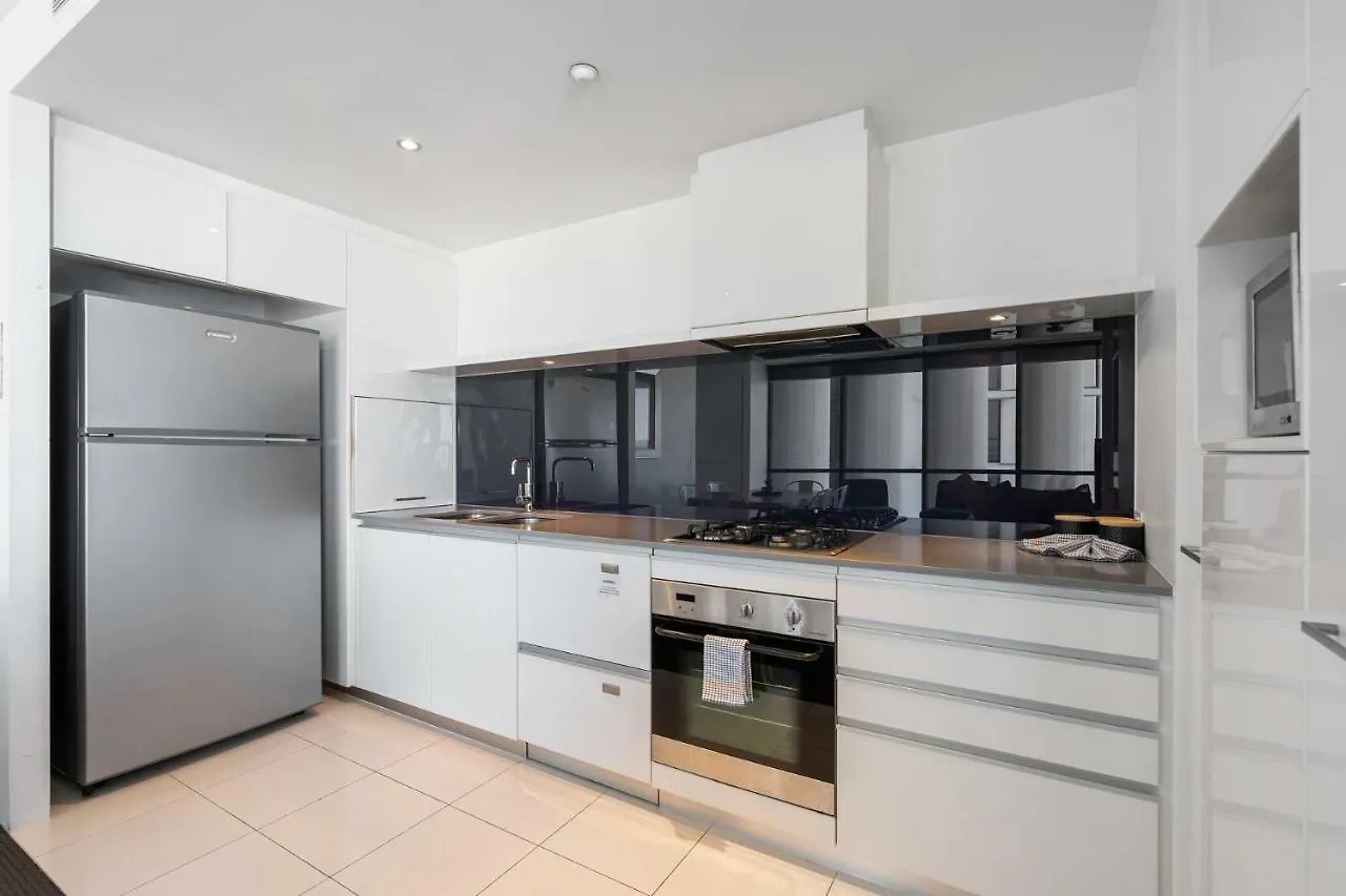 Circle On Cavill, Apartments And Sub Penthouses - We Accommodate Gold Coast 0*,  Australia