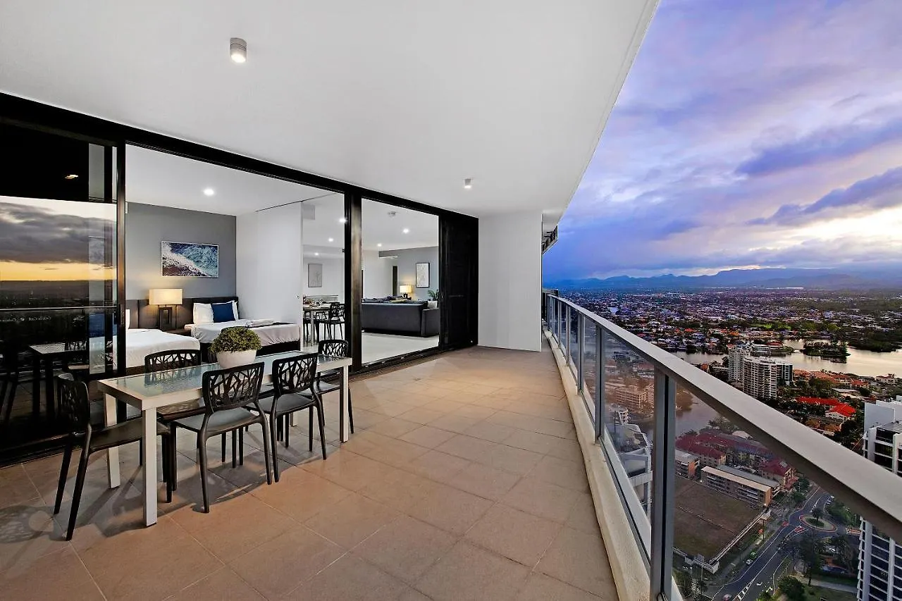 Circle On Cavill, Apartments And Sub Penthouses - We Accommodate Gold Coast