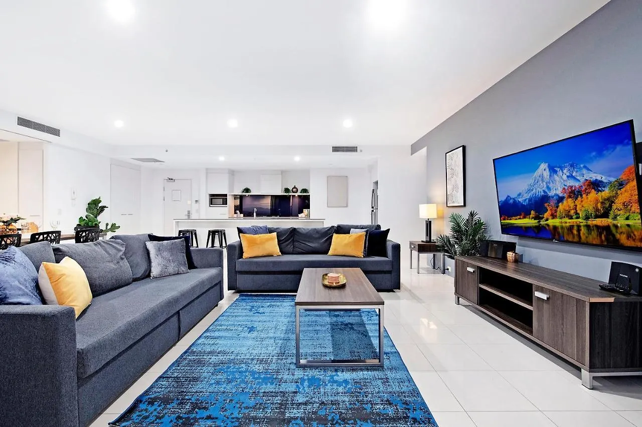 Circle On Cavill, Apartments And Sub Penthouses - We Accommodate Gold Coast